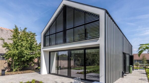 Buitenzonwering montage Drachten Veldman Zonwering