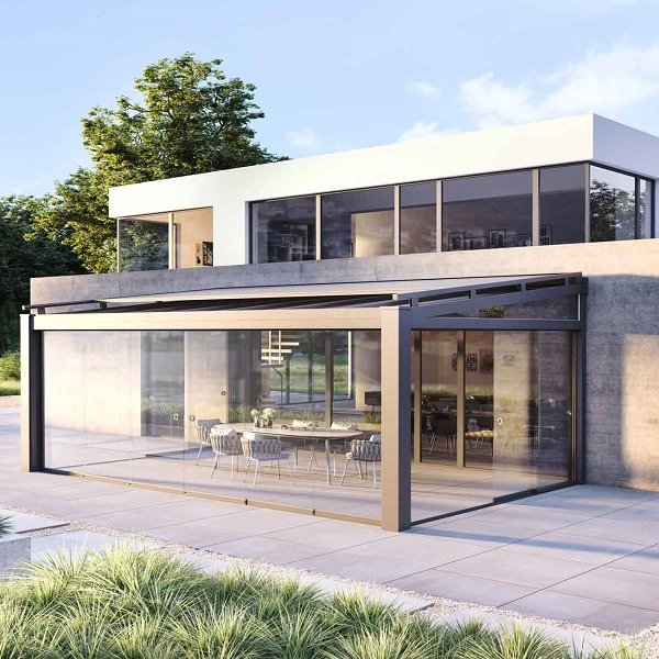 Glazen terrasoverkapping OR en CR met glazen schuifwanden Veldman Zonwering