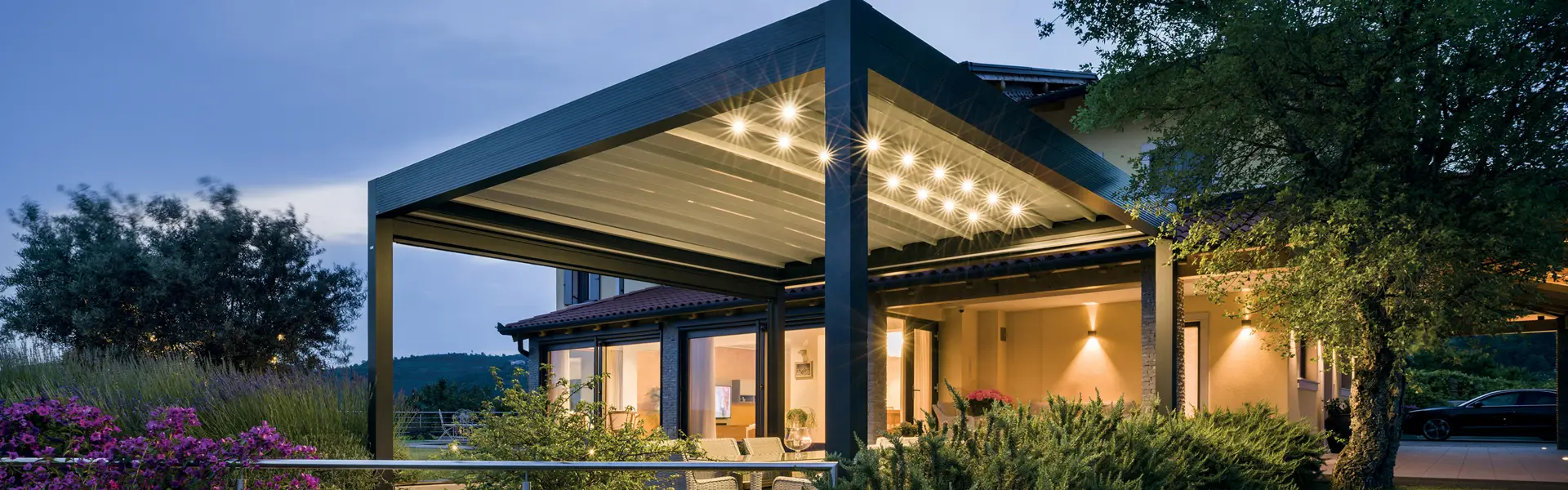 Modern terrasoverkapping met schuif dak