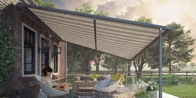 Rustiek vrijstaand scherm beschermt tegen regen Rustiek vrijstaand scherm beschermt tegen regen