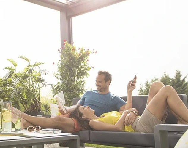 Mensen relaxen in serre Mensen relaxen in serre