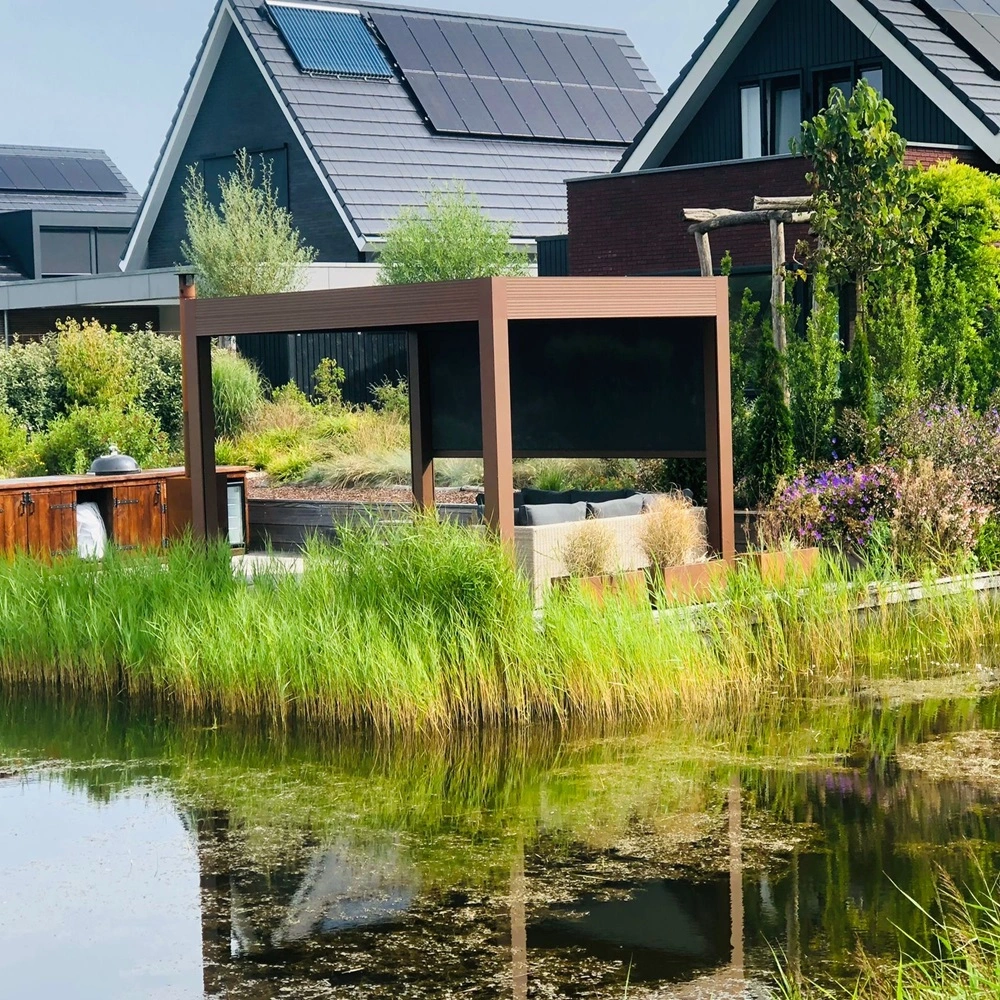 Aluminium overkapping lamellen met gesloten scherm bij vijver