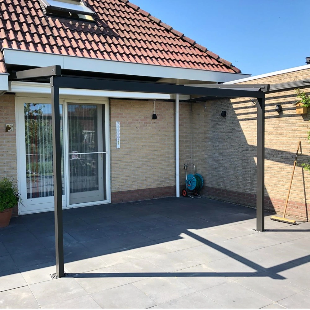 Jeans schuine overkapping terras zijaanzicht