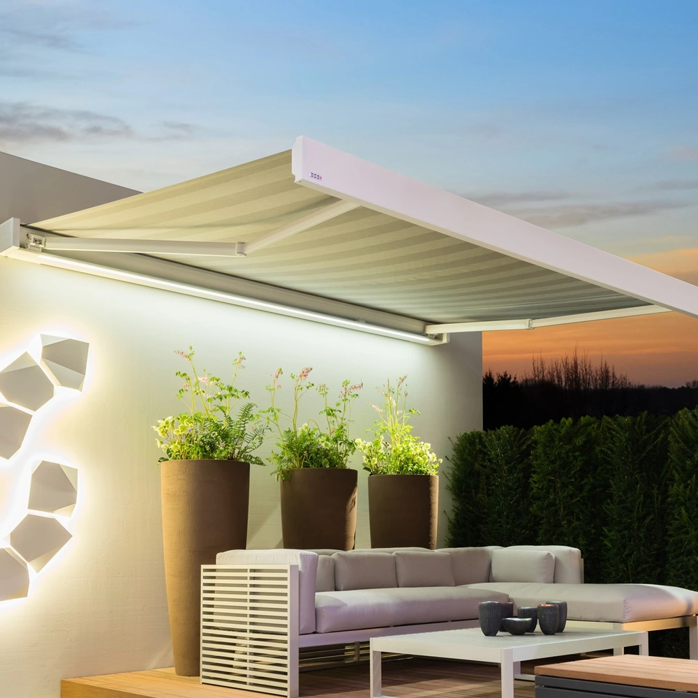 Knikarmscherm Camabox met verlichting en loungebank