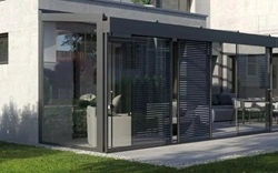 Shutters met glazenwanden in Cubo