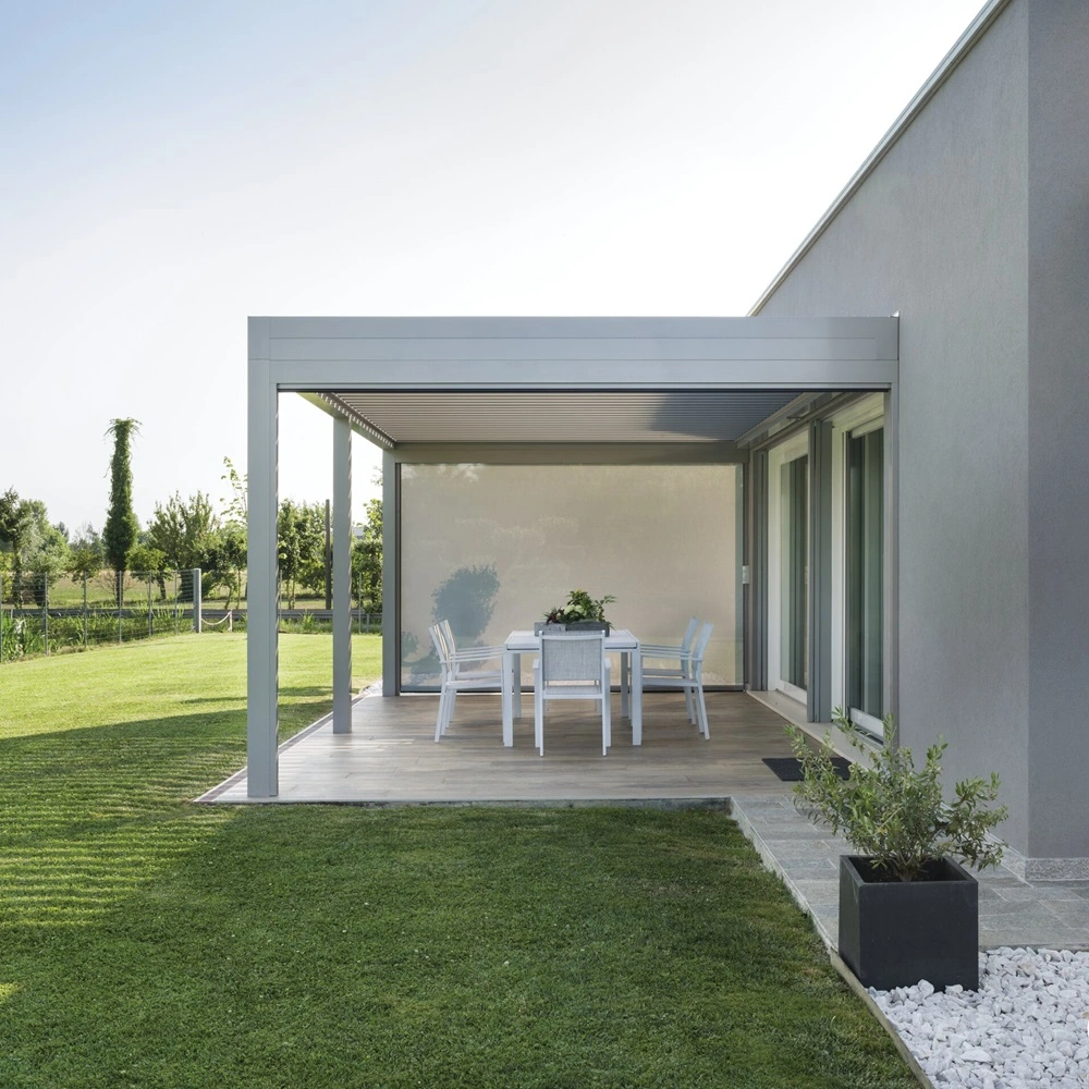 Lamellen overkapping Joy met schaduwspel op terras