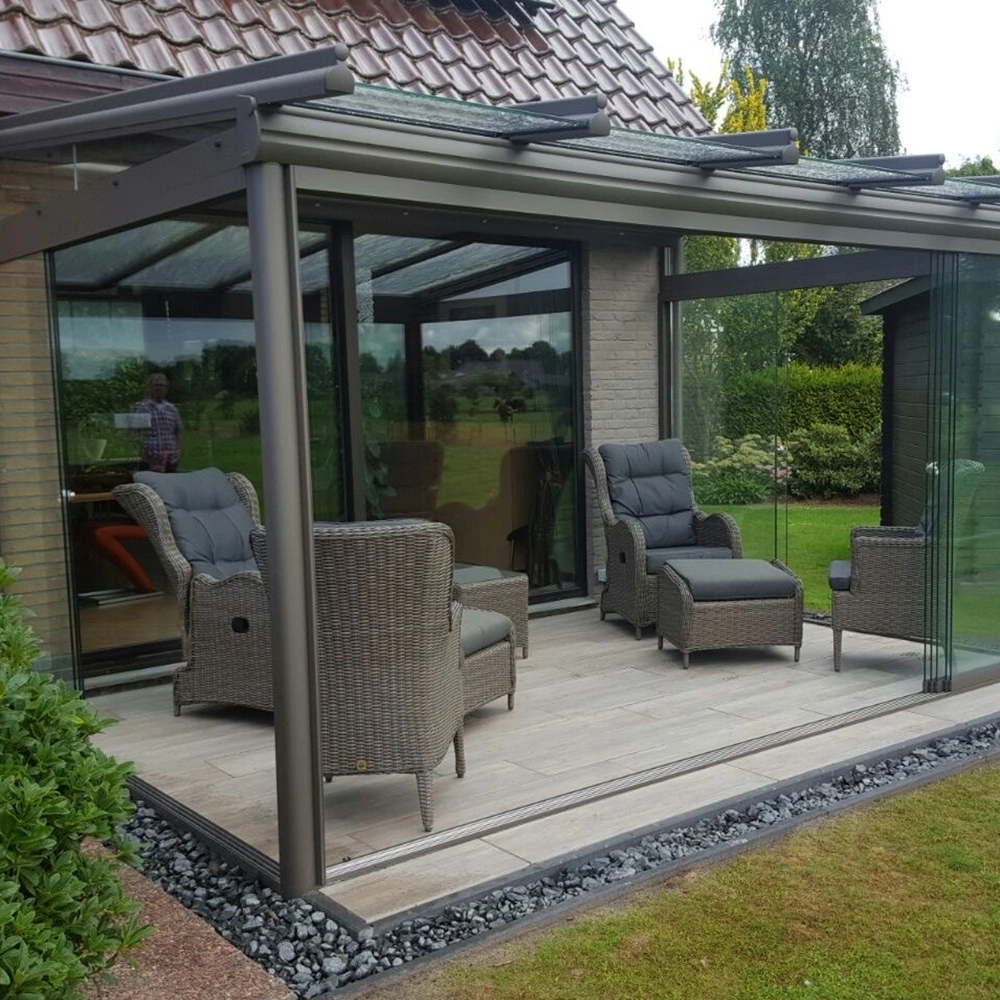 Terrazza Originale tuinkamer met glazen dak en comfortabele zitmeubels
