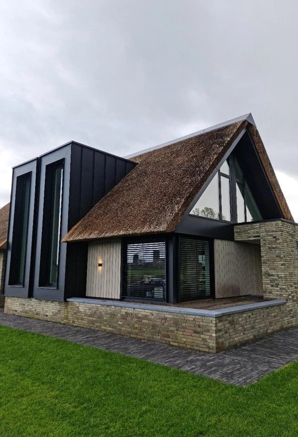 Project buitenjaloezie in Broek Veldman Zonwering