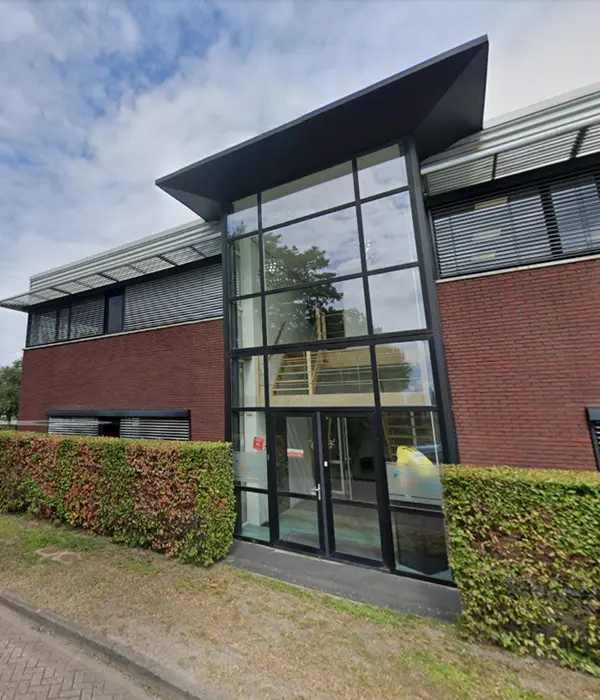 kantoor van Nationale Fietsprojecten met lamellen voor zonwering