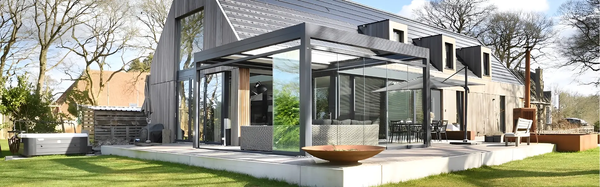 Moderne tuinkamer Zenit met schuifdak in een landelijke omgeving