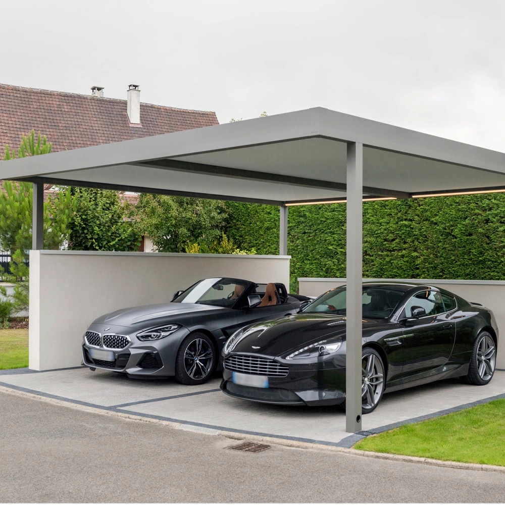Renson Algarve Canvas carport met twee luxe sportauto's