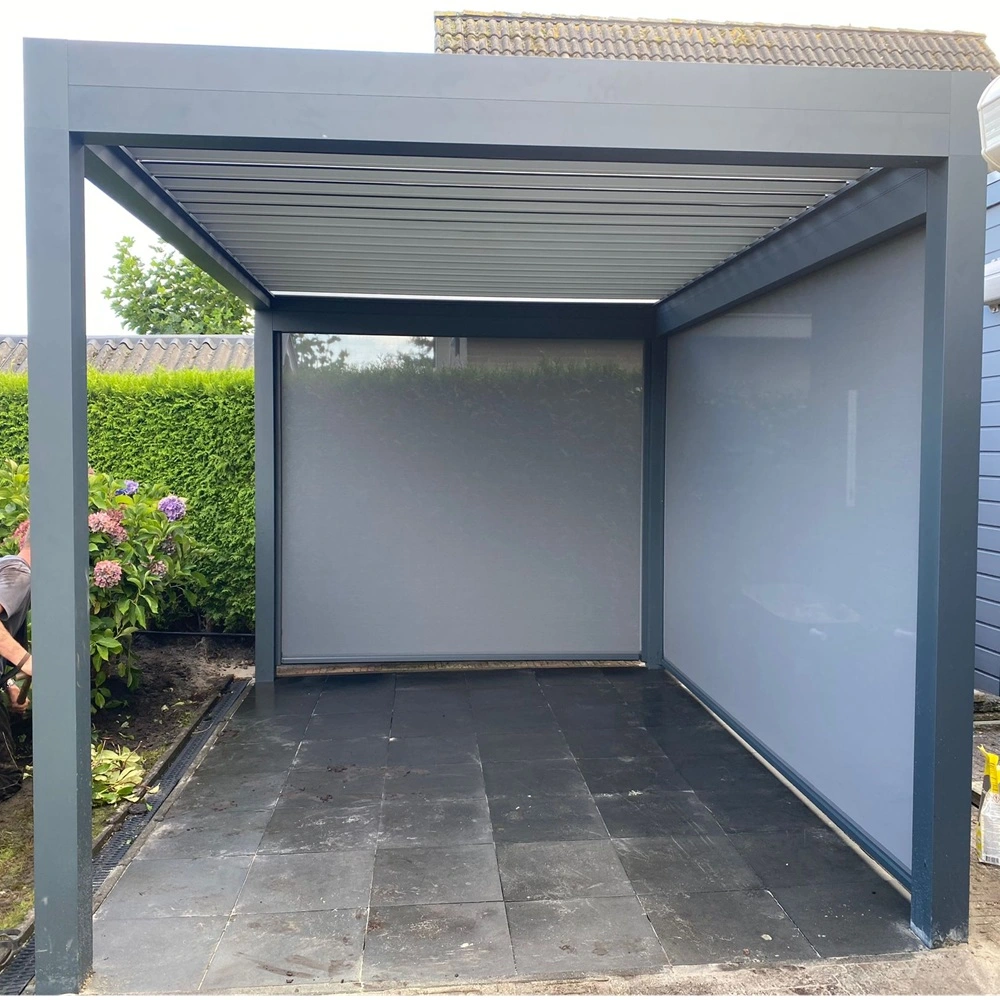 Tuinkamer met lamellen Joy, voorzien van grijze zijpanelen en betegelde vloer