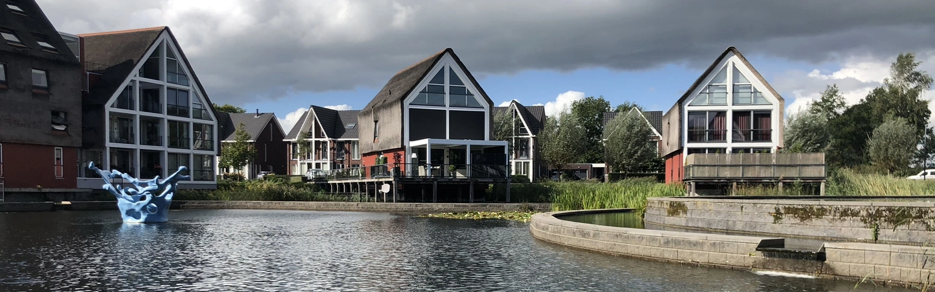 Veldman Zonwering overkapping met schuifdak aan het water in Nunspeet