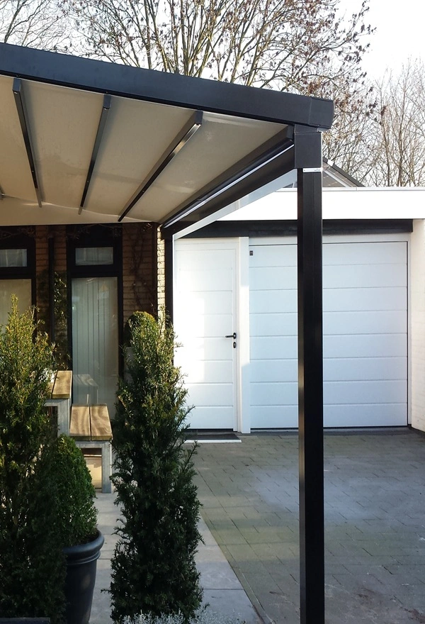 Veldman Zonwering schuifdak terrasoverkapping Heerenveen tuin