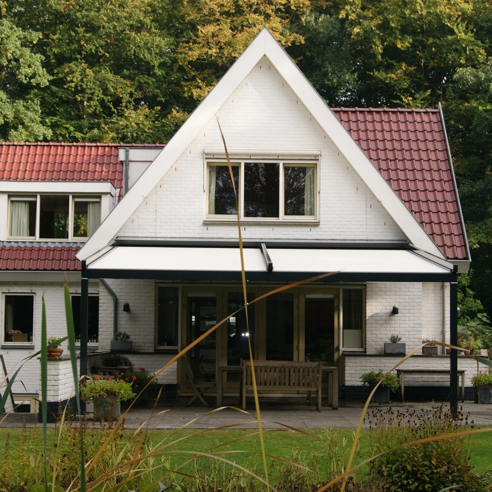 Veldman Zonwering terrasoverkapping met schuifdak aan achtergevel in Maartensdijk Veldman Zonwering terrasoverkapping met schuifdak aan achtergevel in Maartensdijk