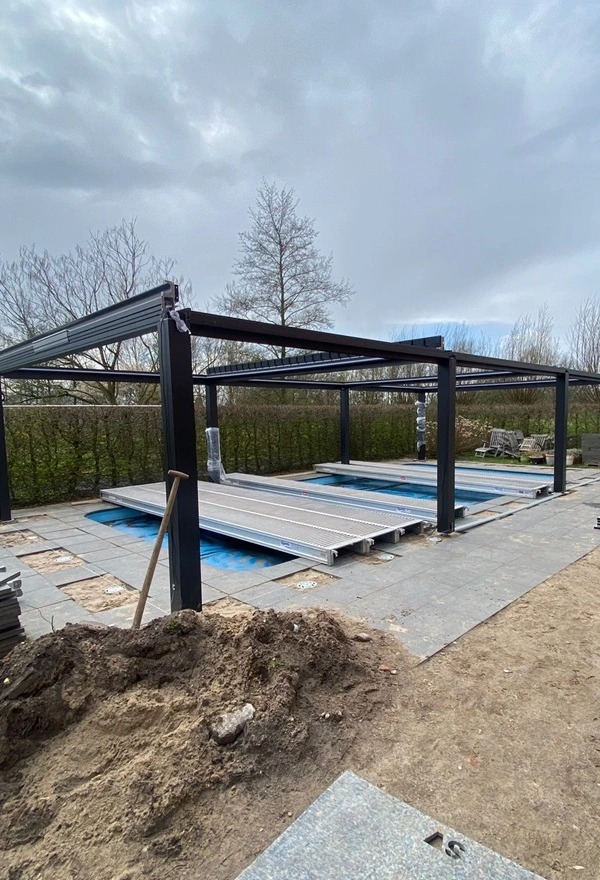 Bouw glazen tuinkamer boven zwembad in Stoutenburg 