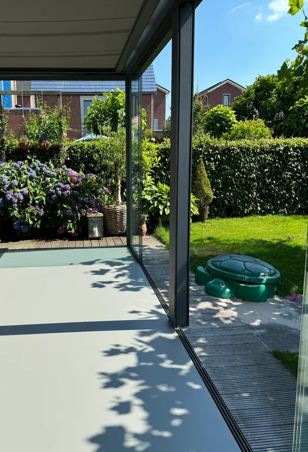 Glazen tuinkamer in Heerenveen door Veldman Zonwering