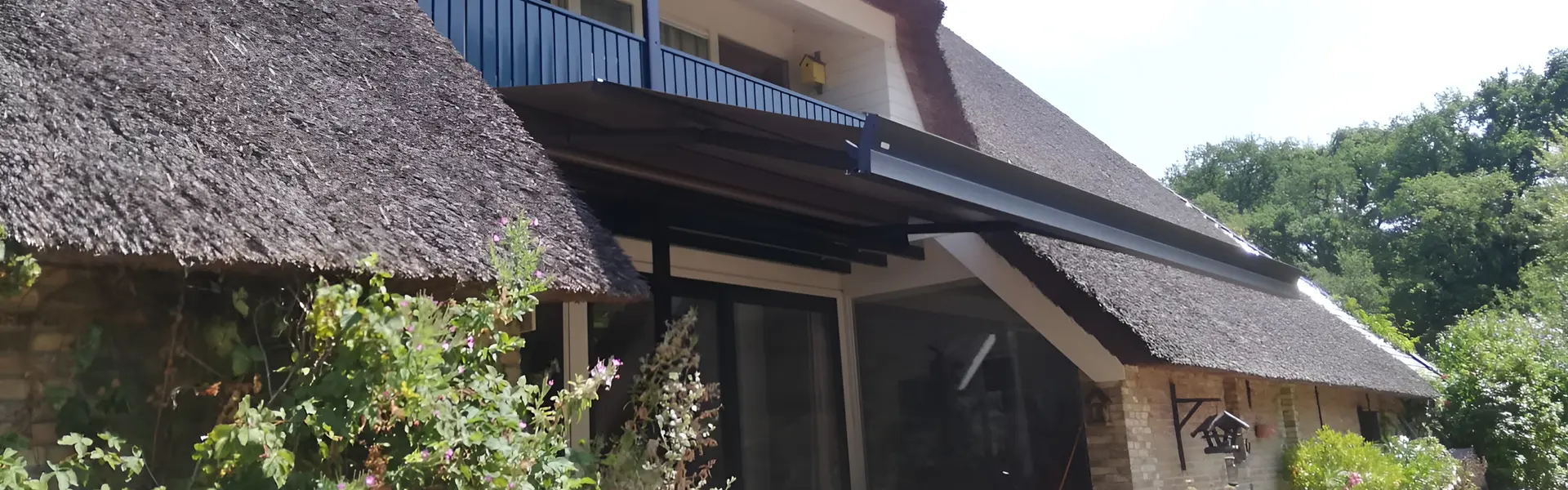 Opengeklapt Casa Sunrain scherm voor bescherming voor weer