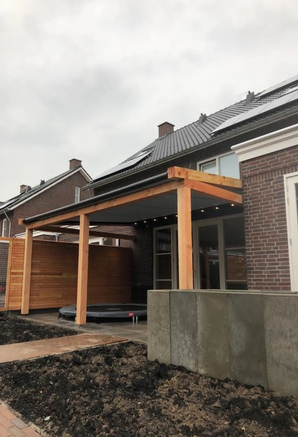 Veldman Zonwering serrezonwering met terrasafwerking in Harlingen Veldman Zonwering serrezonwering met terrasafwerking in Harlingen