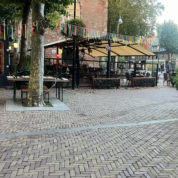 Zon en regenwering bij horeca Zon en regenwering bij horeca