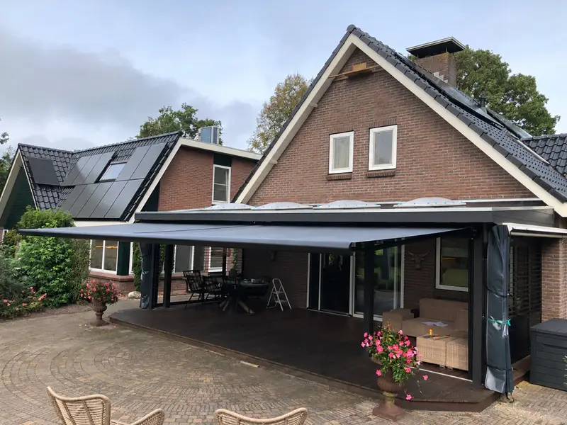 Somfy Zonnescherm bij Veldman Zonwering