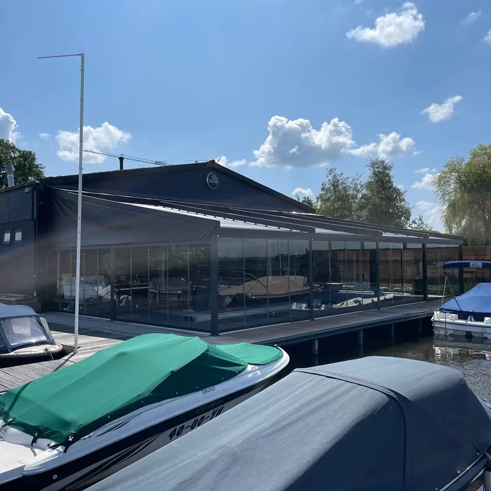 Terrasoverkapping bij restaurant Loosdrecht Veldman Zonwering