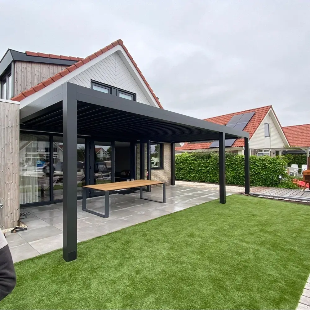 Lamellenoverkapping door Veldman Zonwering in Grou